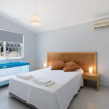 Guia 3 Bed Βίλα